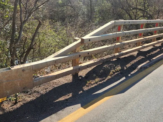 Road restraint site photograph